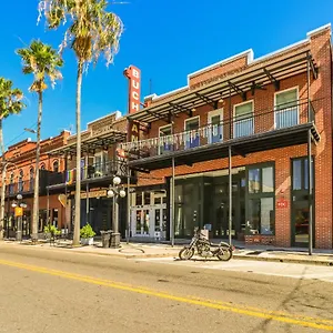 Frontdesk 1910 E 7th Ave Apts Historic Ybor Apartment